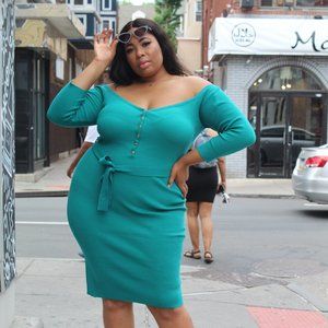 Plus size - Green long sleeve dress